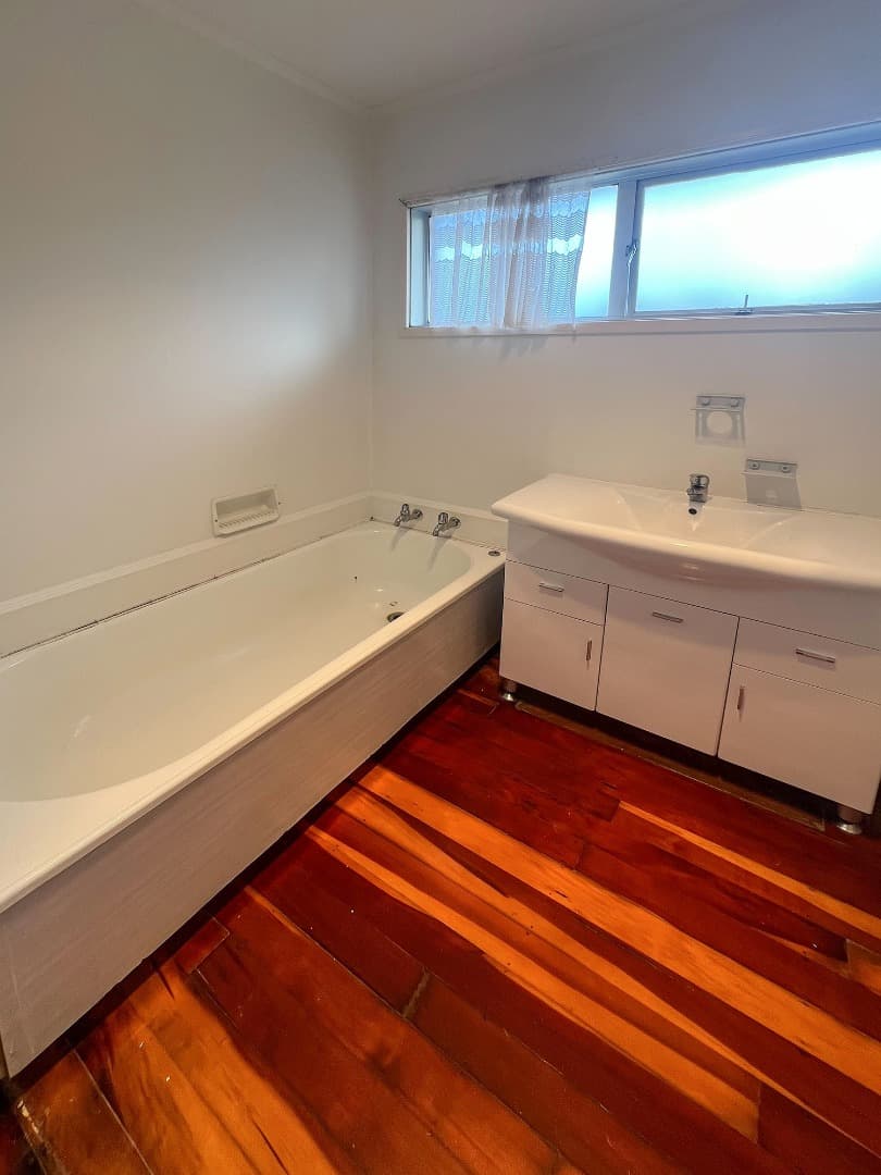 27 Crompton Road, Massey, Auckland thumbnail 35